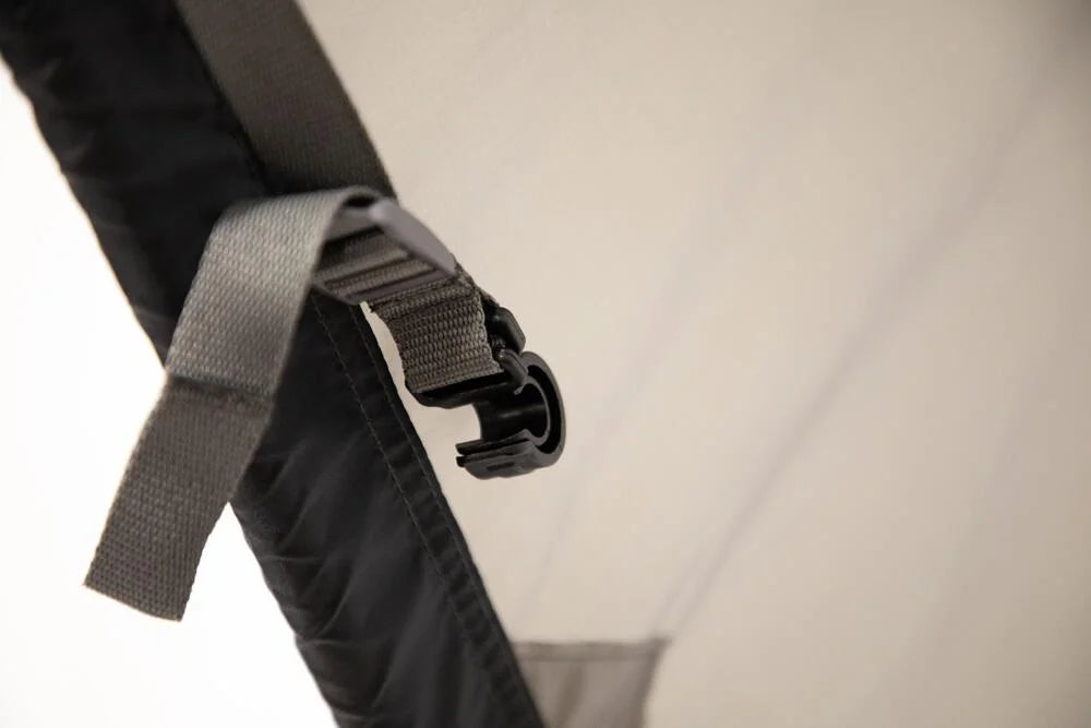 Vango Family Poled Windbreak Cloud Grey/Black