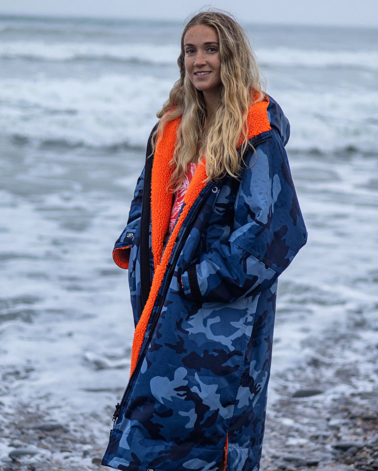 Dryrobe Advance LONG Sleeve Changing Robe V3 - Blue Camo / Orange - Orange Lining 