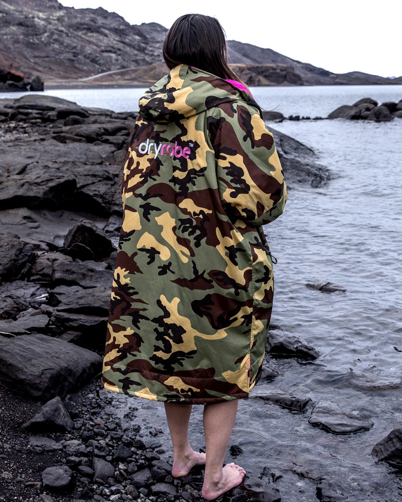 Dryrobe Advance LONG Sleeve Changing Robe V3 - Camo / Pink - back logo view