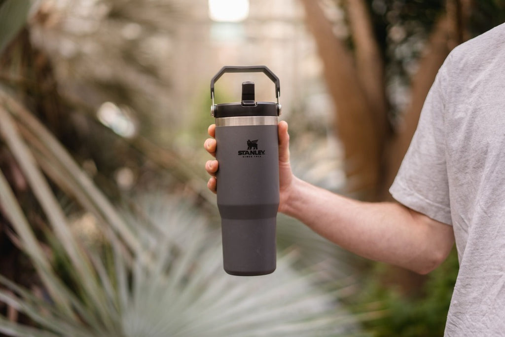 Stanley iceflow flipstraw tumbler 0.89L charcoal