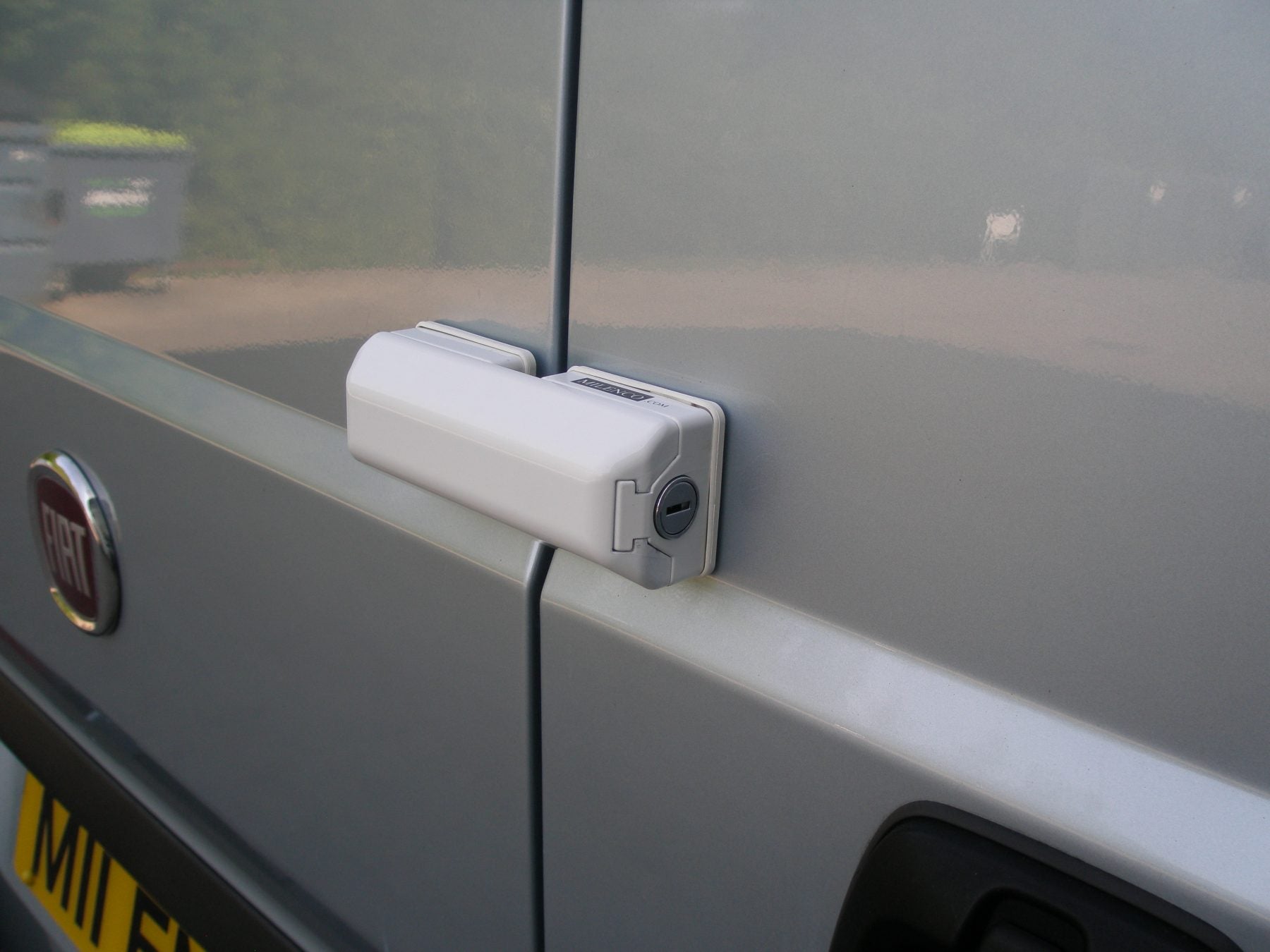 Milenco Van Sliding Door Security Deadlock Single 3056 White