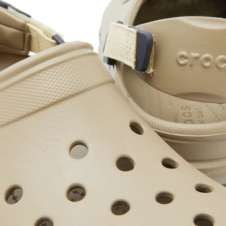 Crocs online beige khaki